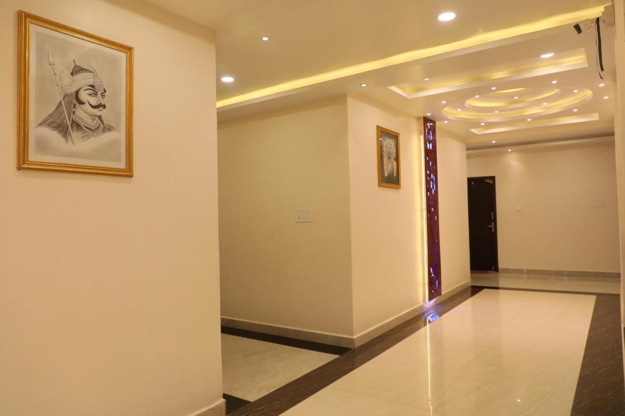 Hotel Shri Siddhivinayak Bina-Etawa 外观 照片