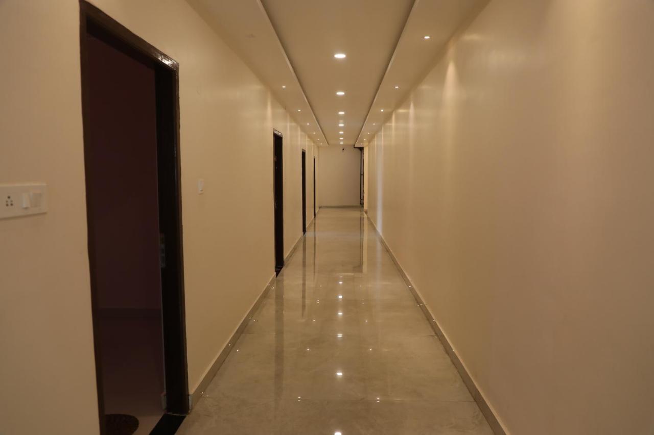 Hotel Shri Siddhivinayak Bina-Etawa 外观 照片