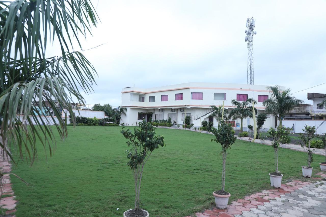 Hotel Shri Siddhivinayak Bina-Etawa 外观 照片