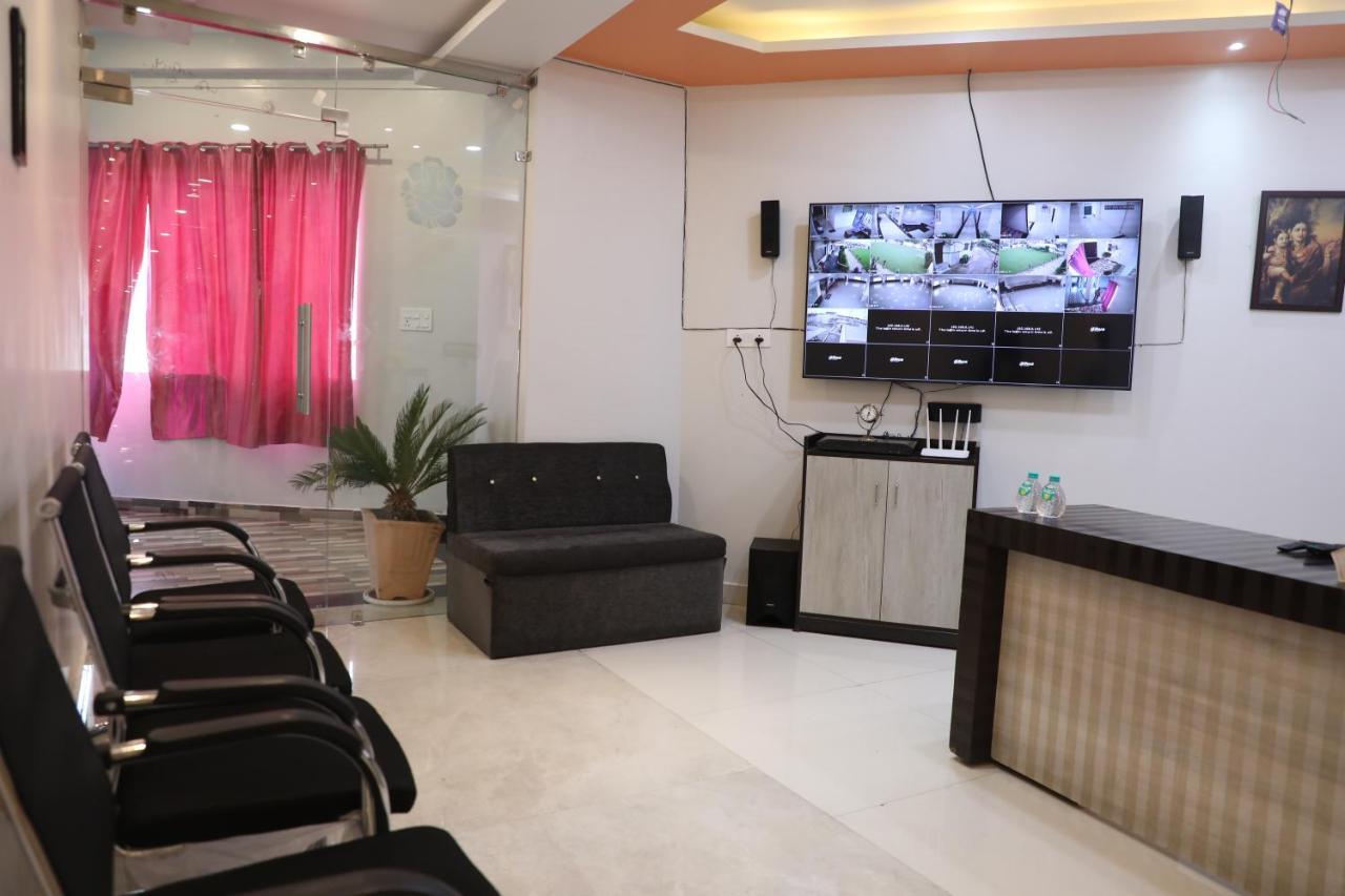 Hotel Shri Siddhivinayak Bina-Etawa 外观 照片